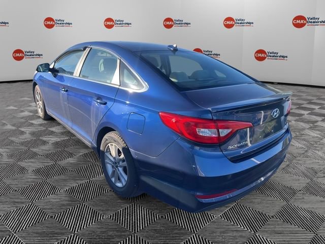 Used 2015 Hyundai Sonata SE w/ Option Group 09 image 2