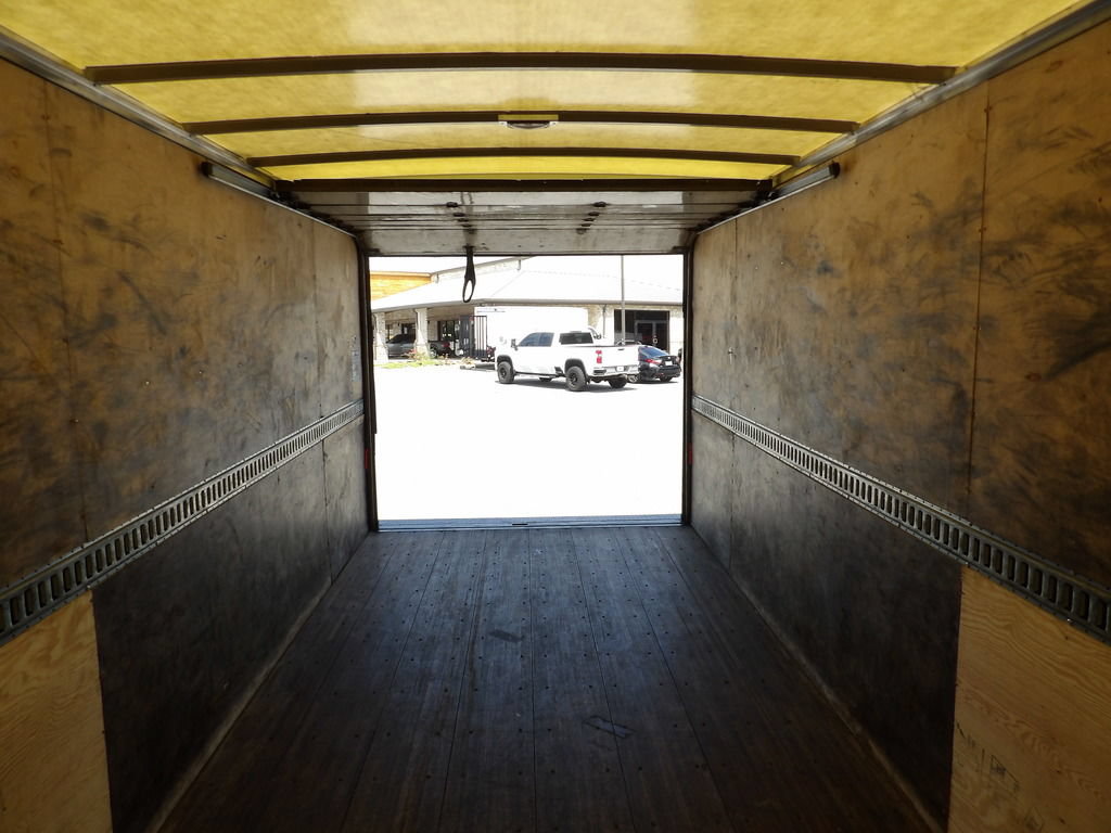 Used 2021 Isuzu NPR RWD image 38