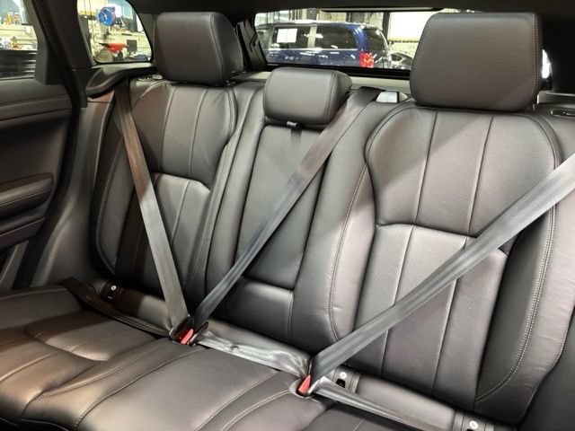 Used 2018 Land Rover Range Rover Evoque SE AWD/4WD image 24