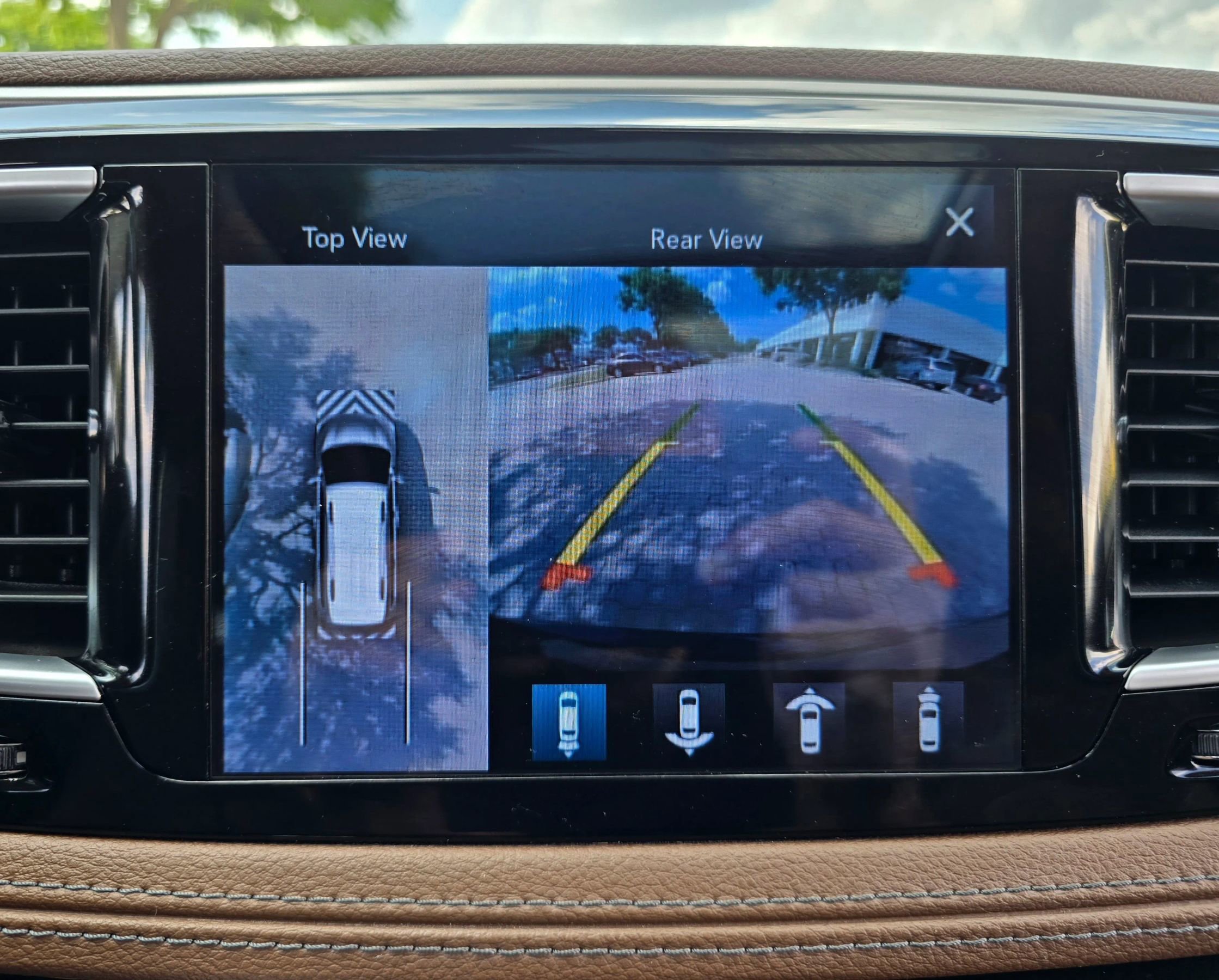 Used 2017 Chrysler Pacifica Limited FWD image 36