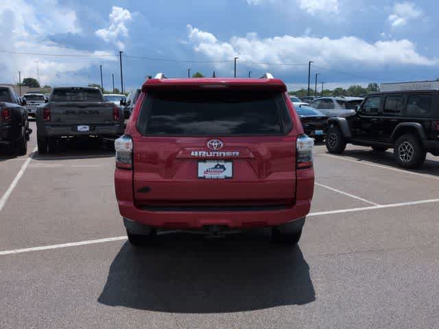 Used 2016 Toyota 4Runner SR5 AWD/4WD image 7