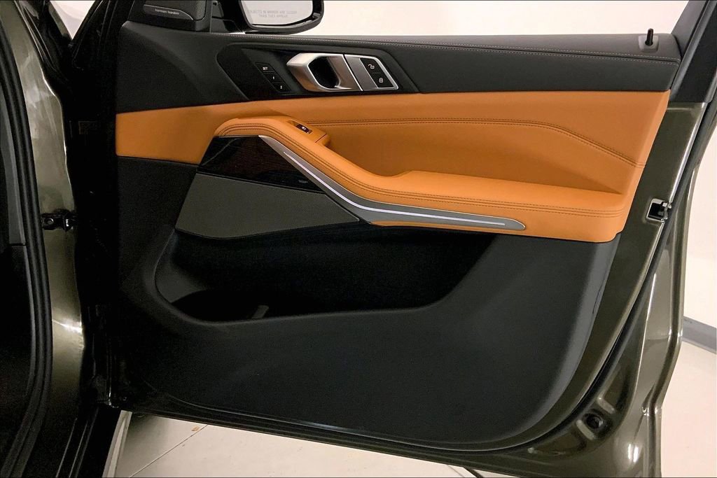 Used 2026 BMW X7 xDrive40i image 25