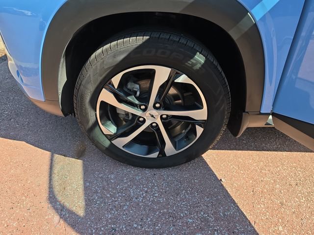 Used 2024 Chevrolet Trax RS FWD image 23