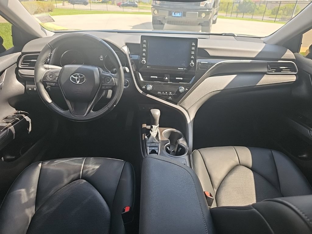 Used 2021 Toyota Camry XSE FWD image 25