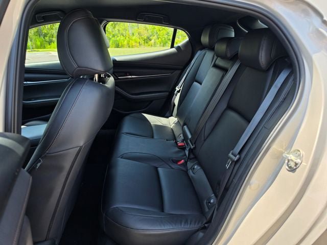 Used 2024 MAZDA MAZDA3 s FWD image 10