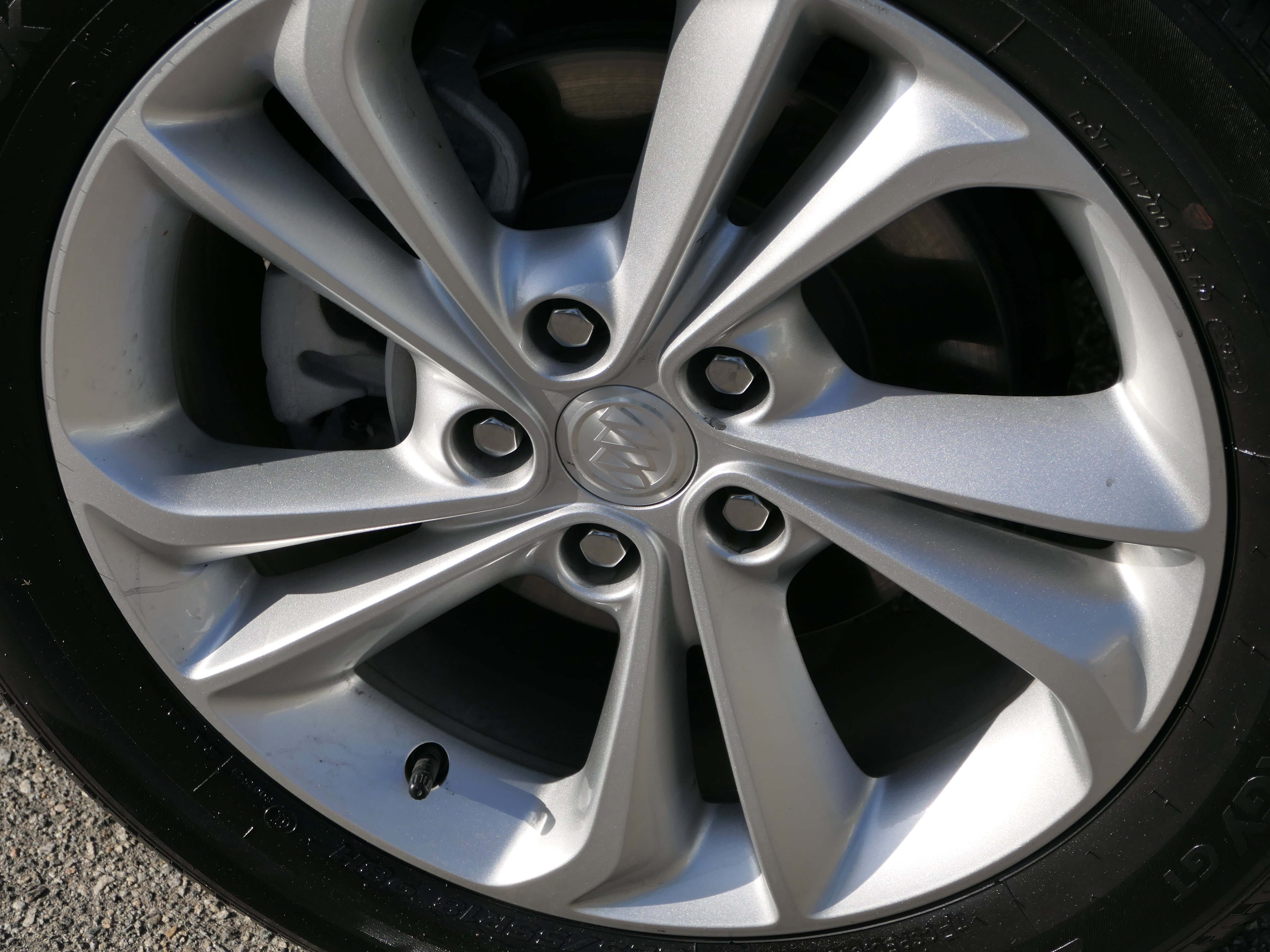 Used 2023 Buick Encore GX Preferred w/ Cold Weather Comfort Package FWD image 11