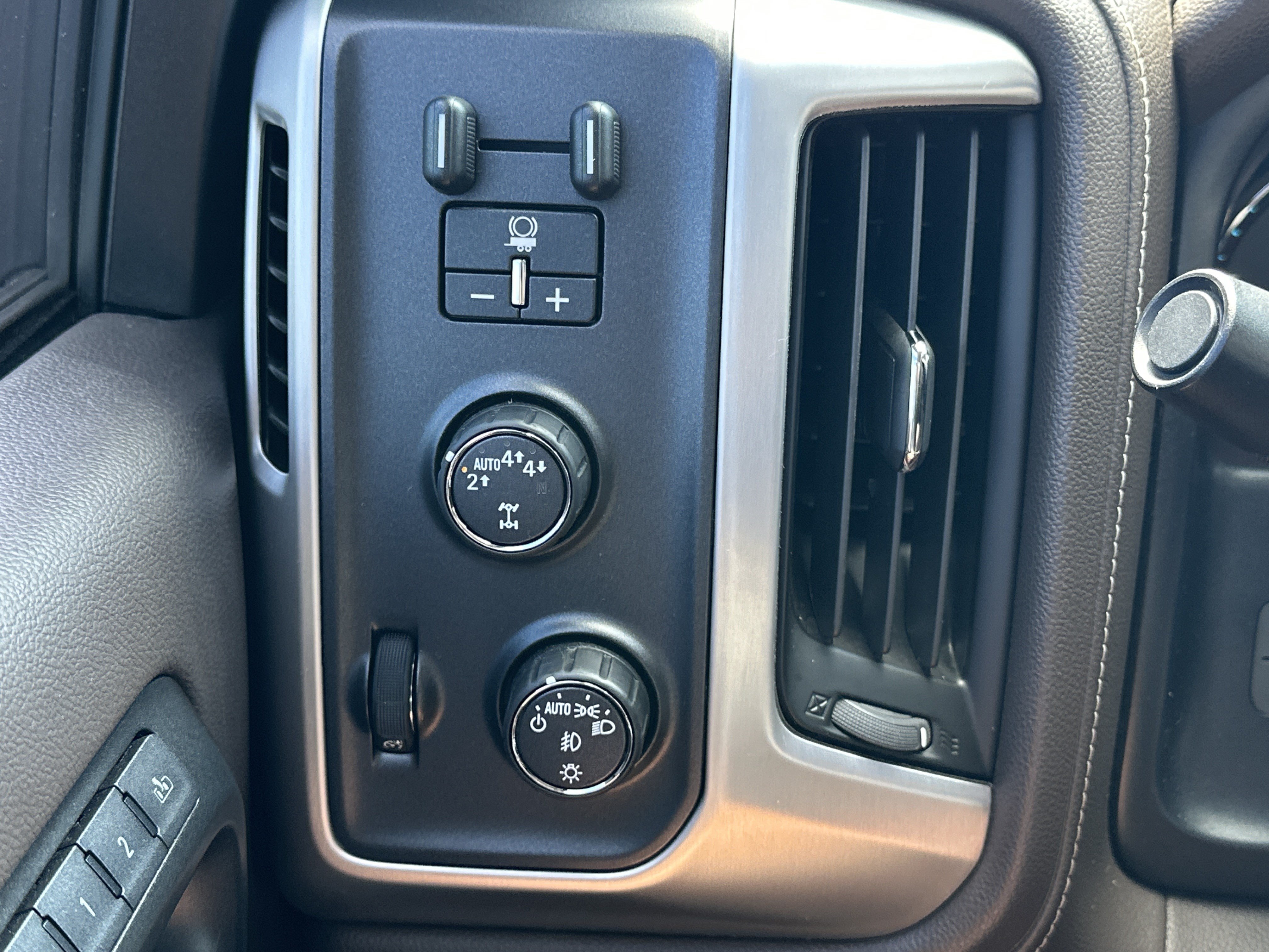 Used 2017 GMC Sierra 1500 SLT AWD/4WD image 27