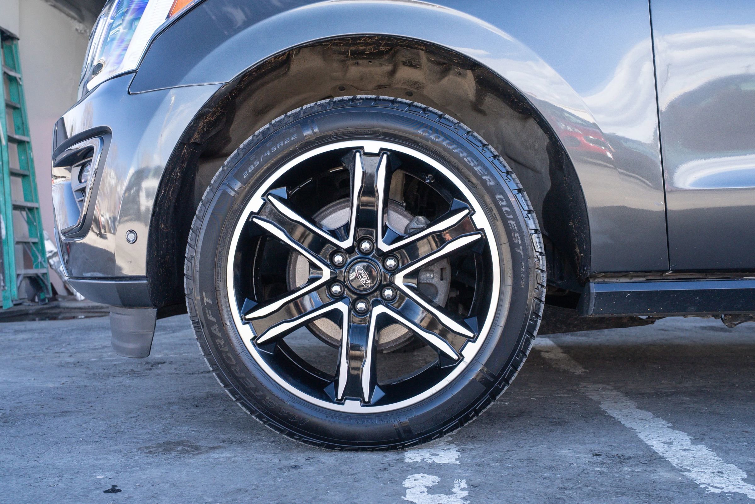 Used 2021 Ford Expedition Max Limited AWD/4WD image 4