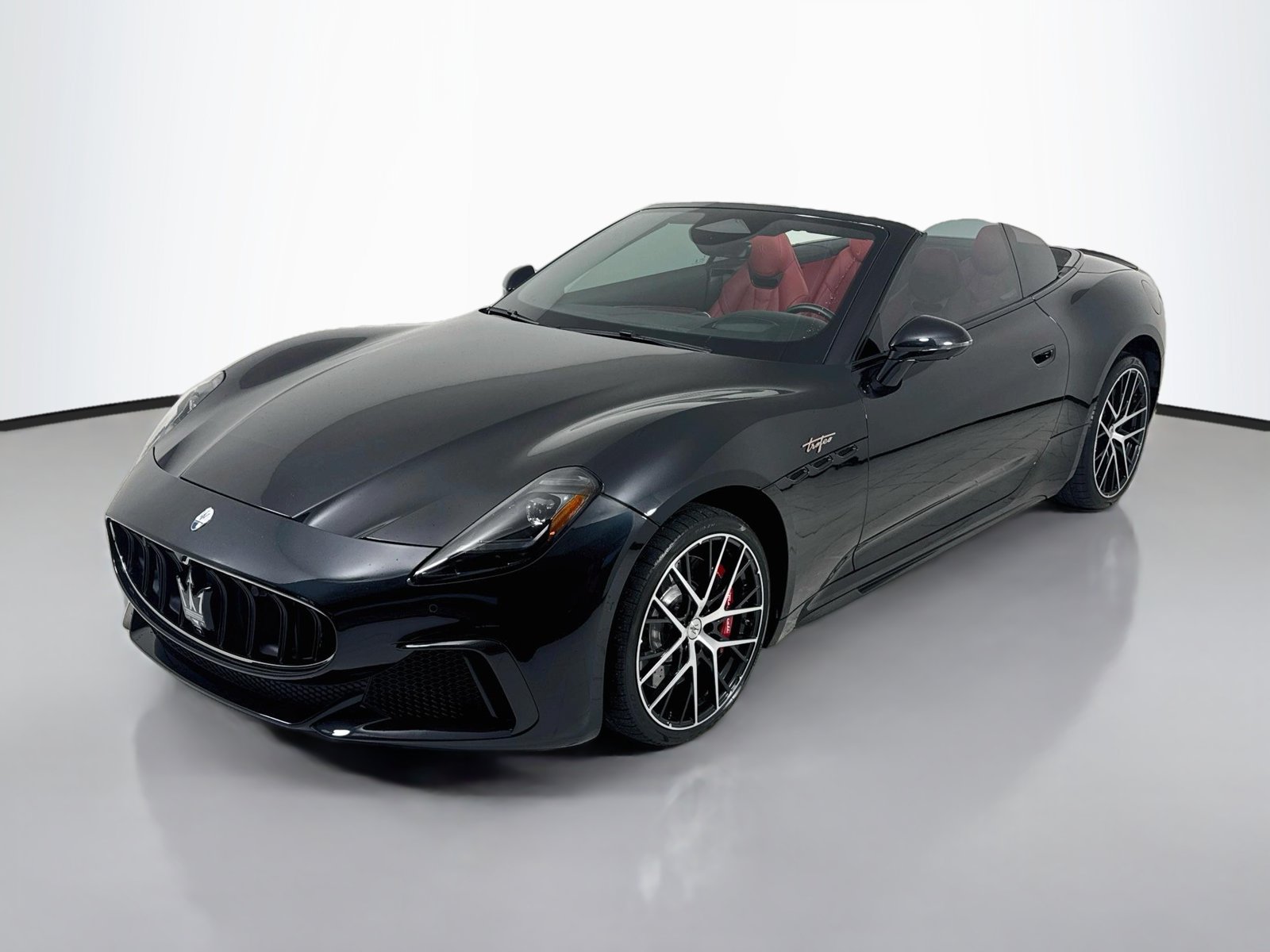 Used 2024 Maserati GranCabrio Trofeo AWD/4WD image 3