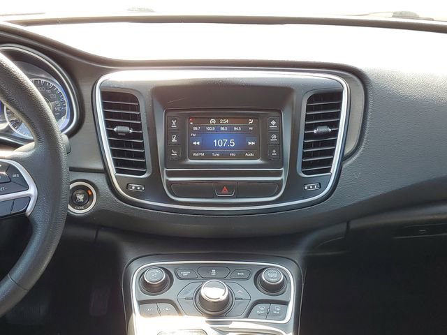 Used 2016 Chrysler 200 Limited image 27