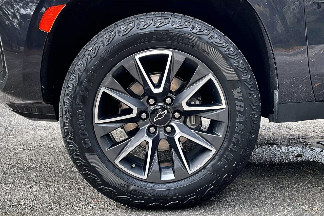 Used 2022 Chevrolet Tahoe Z71 w/ Luxury Package image 30