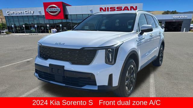 Used 2024 Kia Sorento S image 7