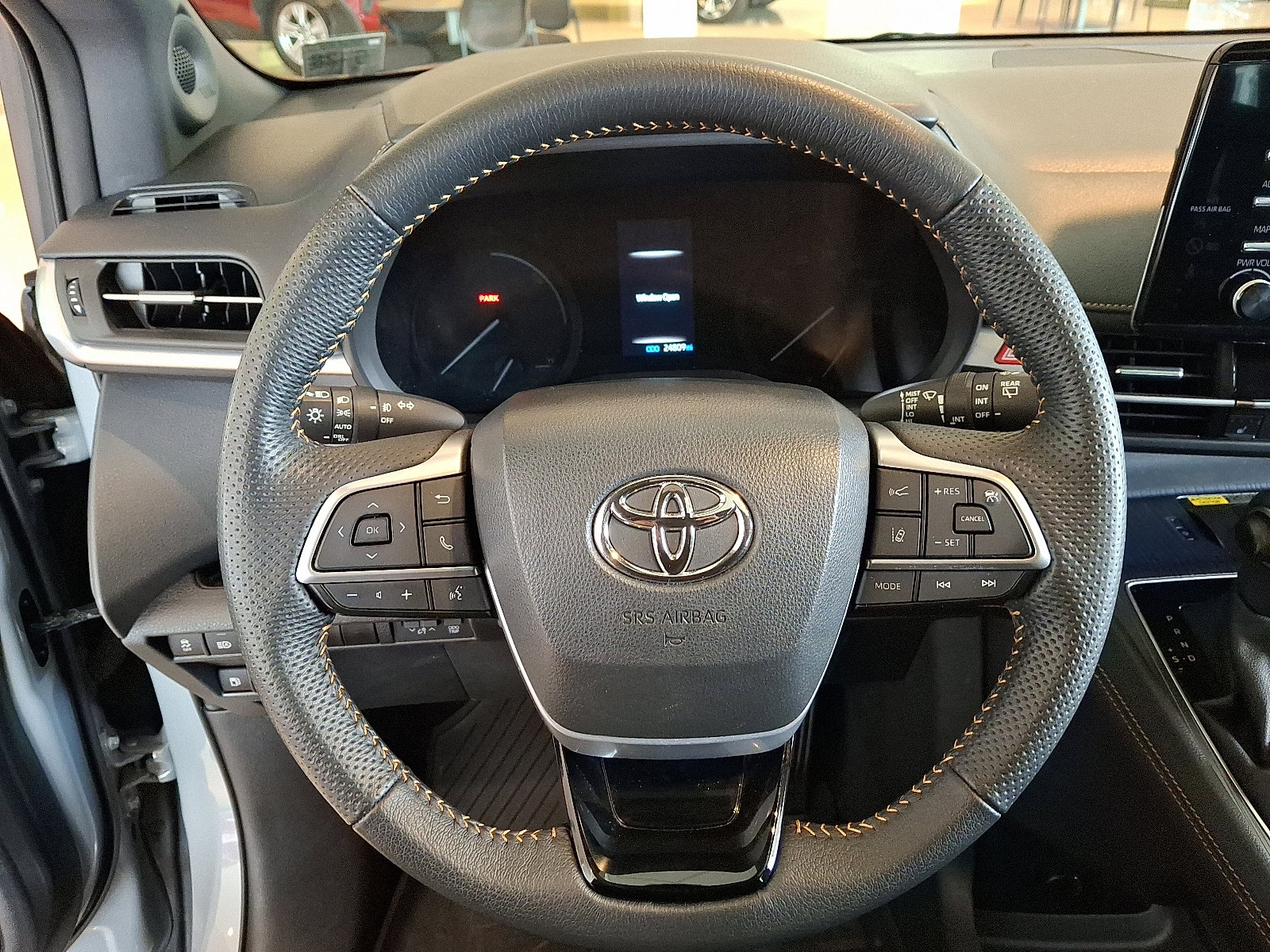 Certified 2023 Toyota Sienna XLE Woodland Edition image 21