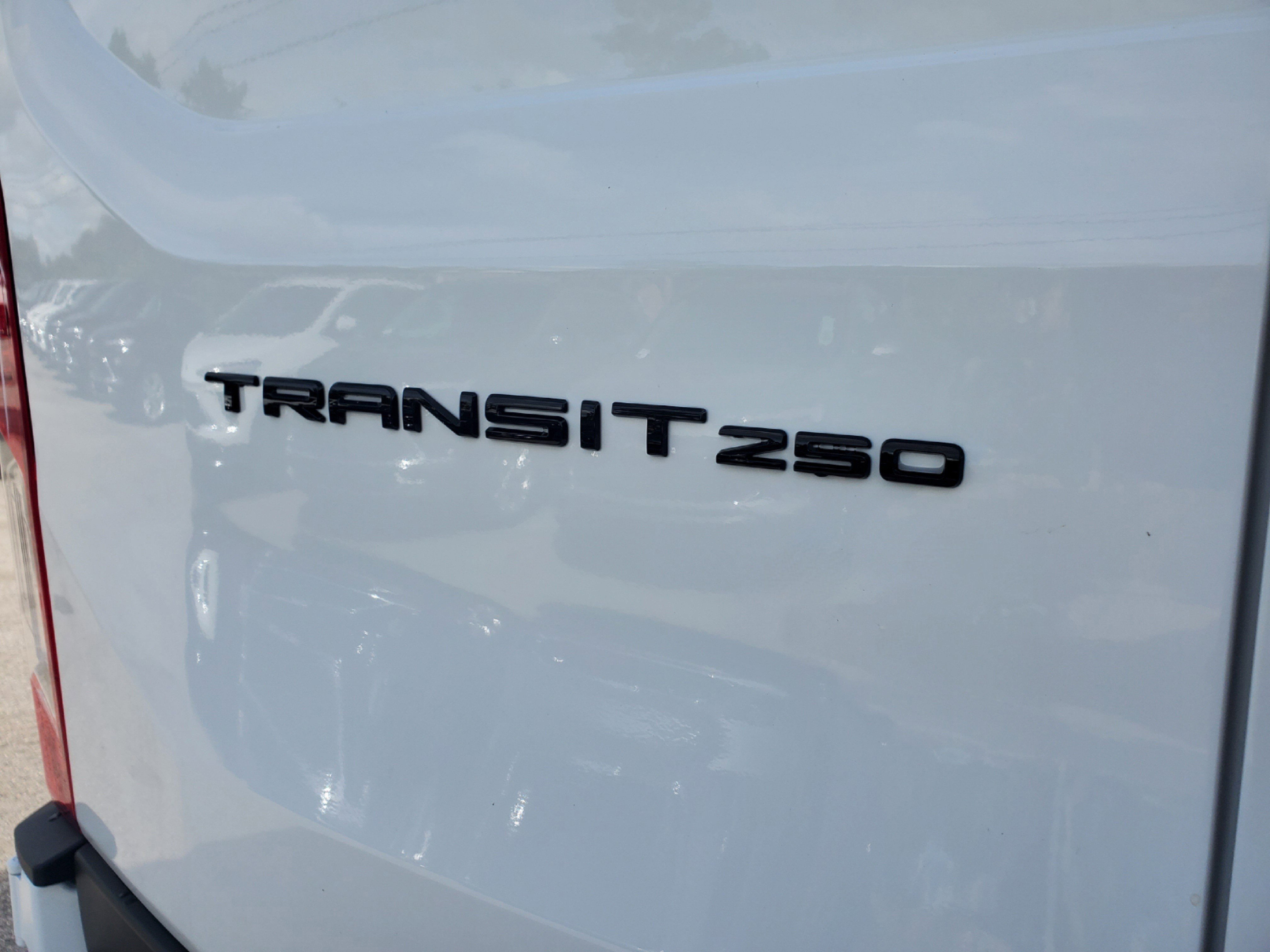 New 2026 Ford Transit 250 148 Medium Roof w/ Load Area Protection Package image 7