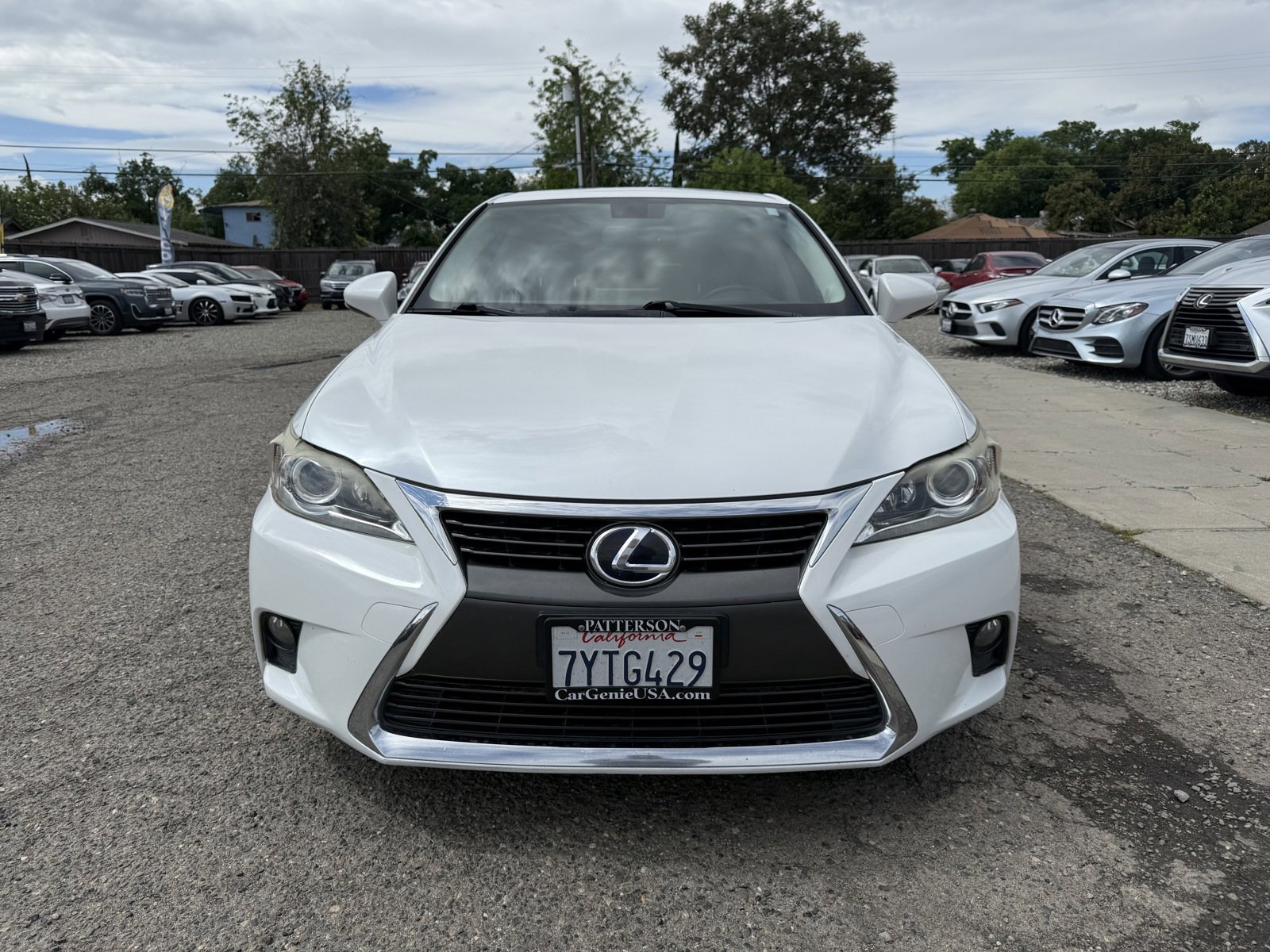Used 2017 Lexus CT 200h w/ Navigation System Package FWD image 2