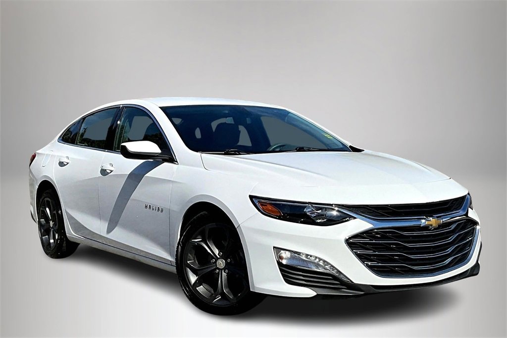 Certified 2022 Chevrolet Malibu LT image 1
