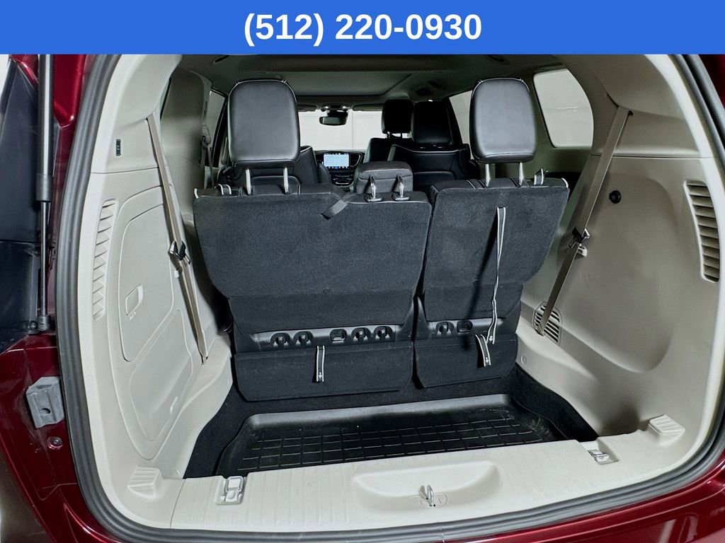 Used 2023 Chrysler Pacifica Limited image 33