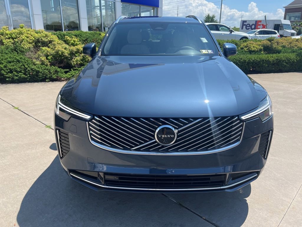 New 2026 Volvo XC90 B6 Plus w/ Protection Package Premier image 8