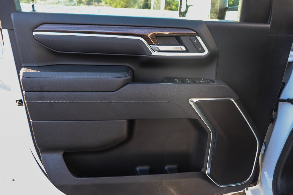 Used 2025 Chevrolet Silverado 2500 LT AWD/4WD image 17