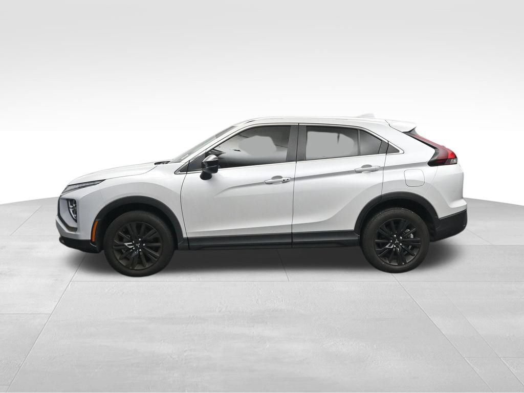 Used 2024 Mitsubishi Eclipse Cross LE AWD/4WD image 2