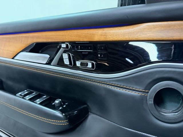 Certified 2024 Jeep Grand Wagoneer L Series III image 29