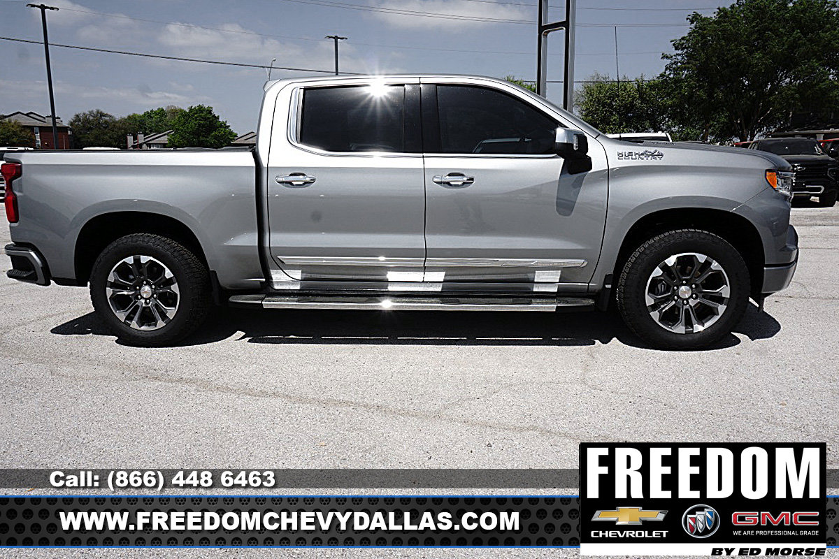 New 2025 Chevrolet Silverado 1500 High Country w/ Technology Package AWD/4WD image 8