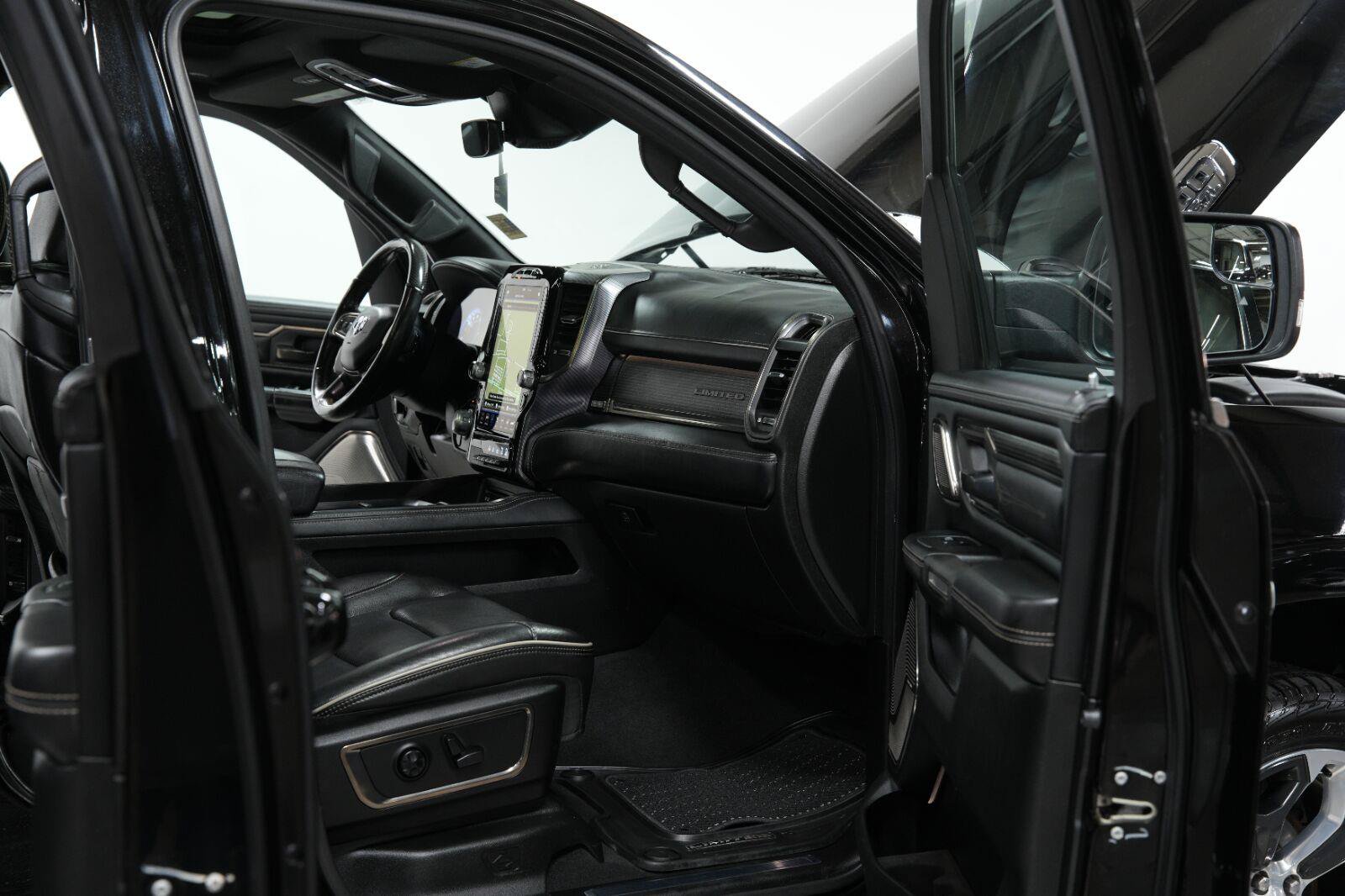 Used 2019 RAM 1500 Limited AWD/4WD image 14