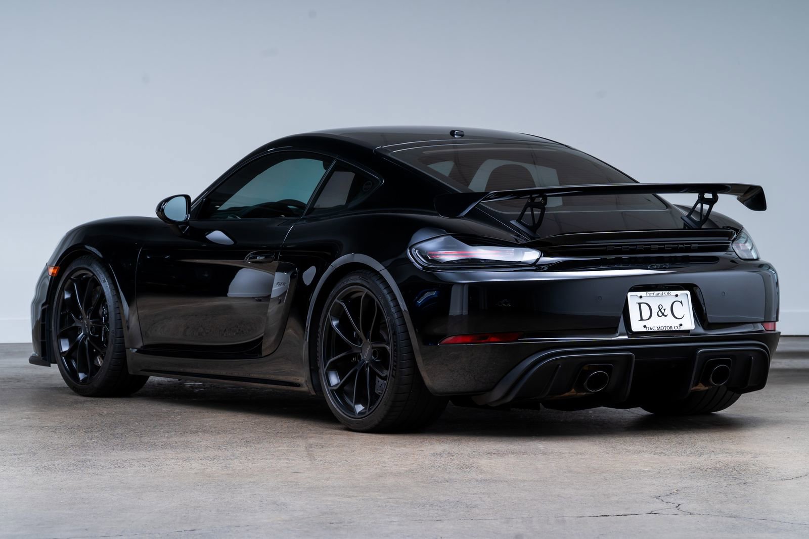 Used 2022 Porsche 718 Cayman GT4 RWD image 4