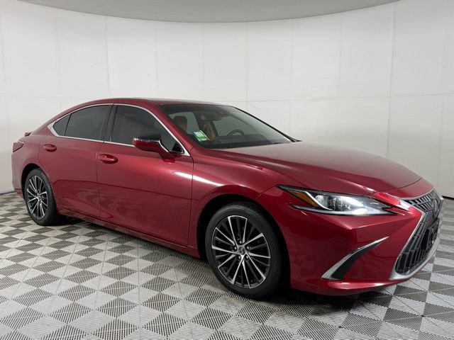 Certified 2022 Lexus ES 300h w/ Premium Package image 8