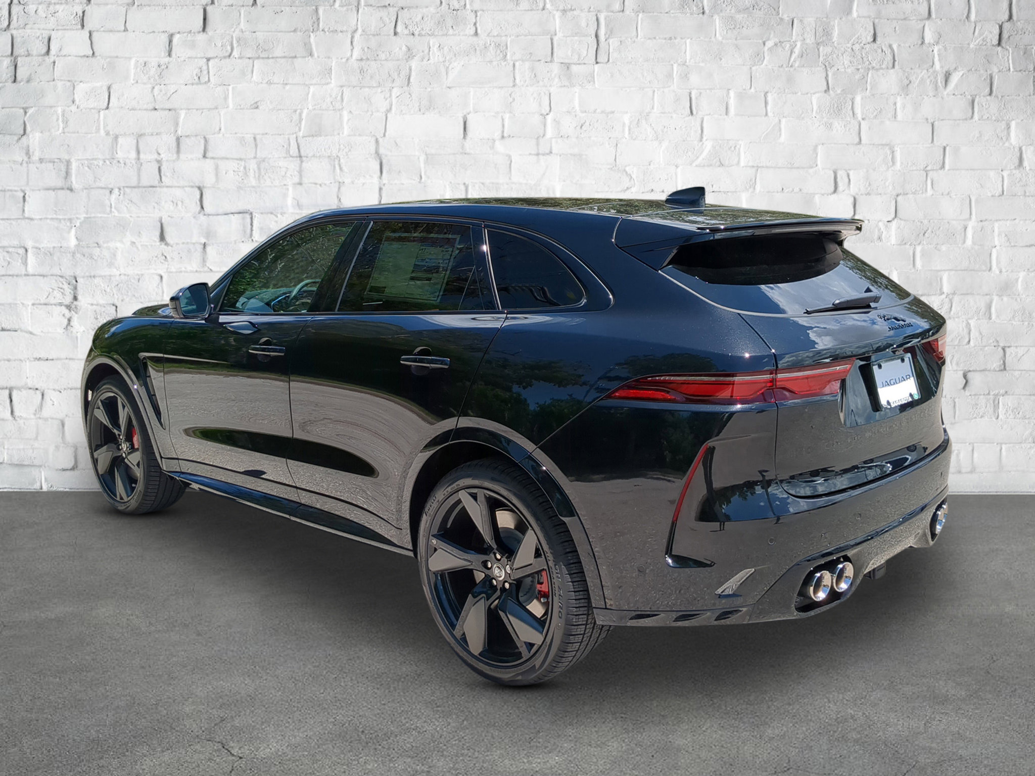 New 2026 Jaguar F-PACE SVR 575 Edition image 4