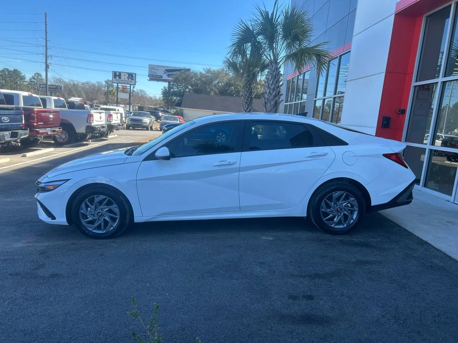Used 2026 Hyundai Elantra Blue HEV 4D Sedan at image 7