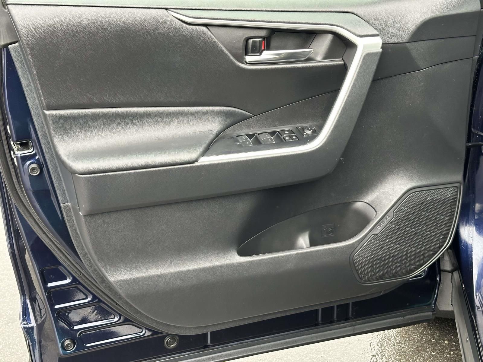 Used 2023 Toyota RAV4 XLE w/ Convenience Package image 20