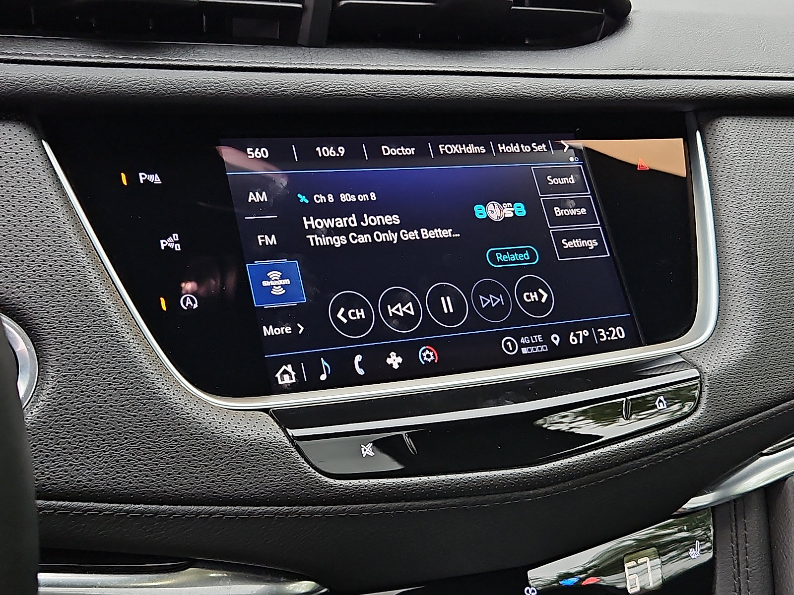 Used 2022 Cadillac XT5 Premium Luxury w/ Technology Package AWD/4WD image 17