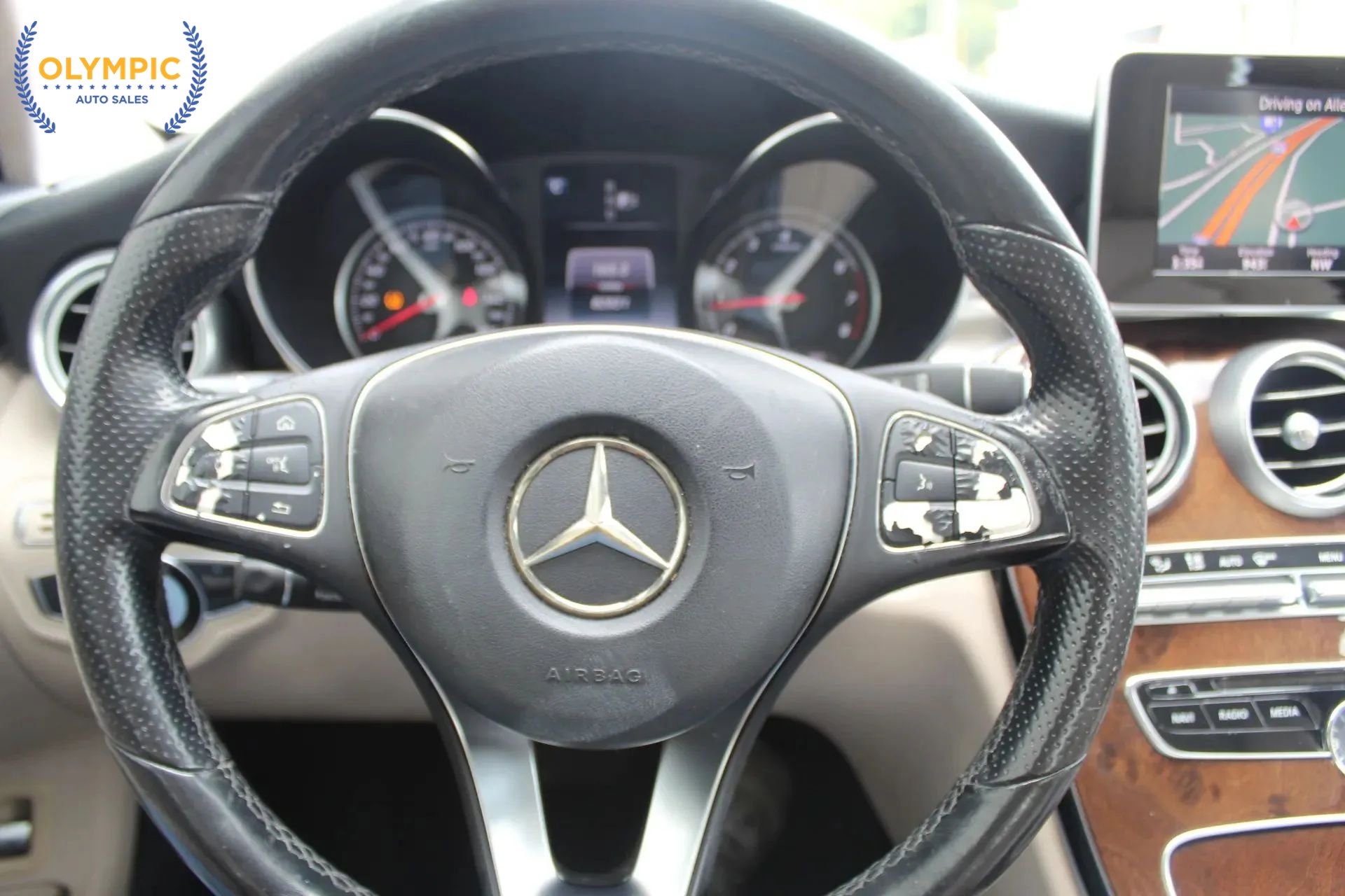 Used 2015 Mercedes-Benz C 300 Sedan w/ Premium 1 Package image 15