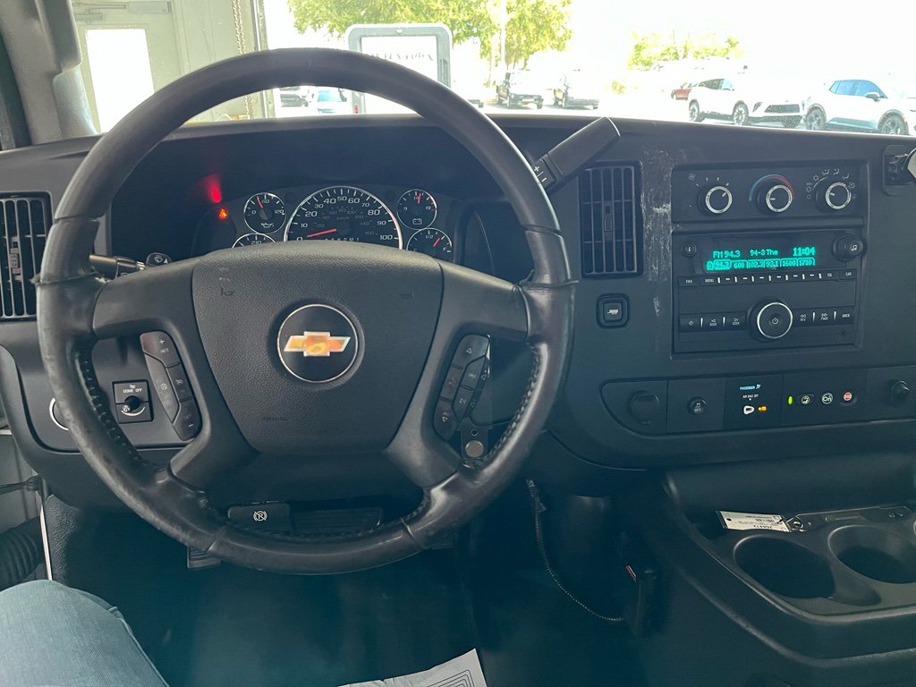 Used 2021 Chevrolet Express 3500 w/ Power Convenience Package RWD image 13