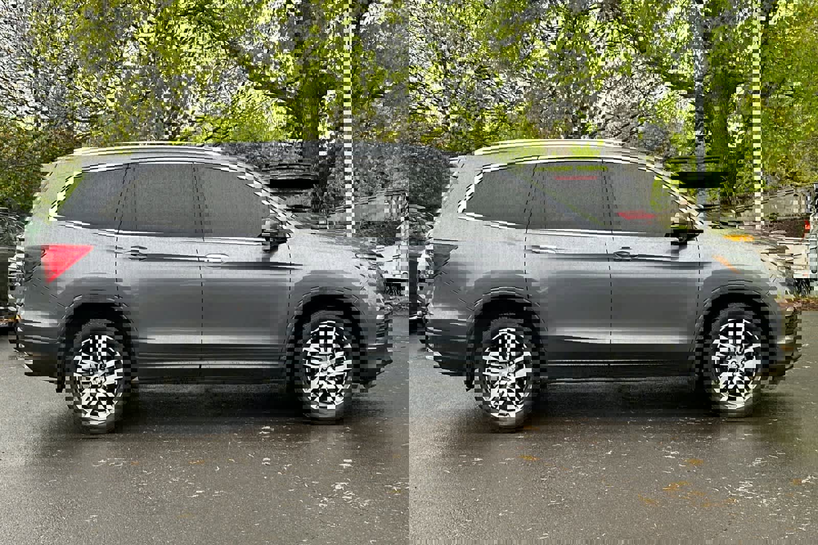 Used 2016 Honda Pilot Touring image 8