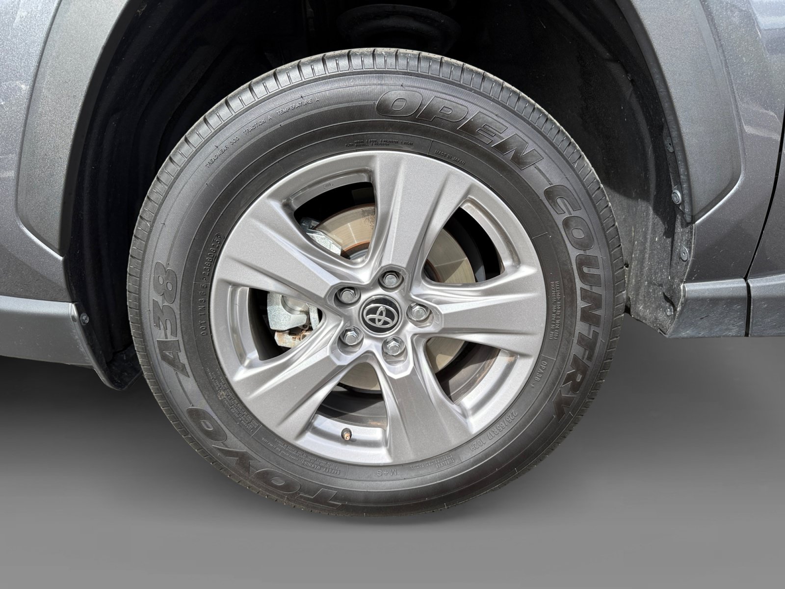 Used 2025 Toyota RAV4 LE AWD/4WD image 9