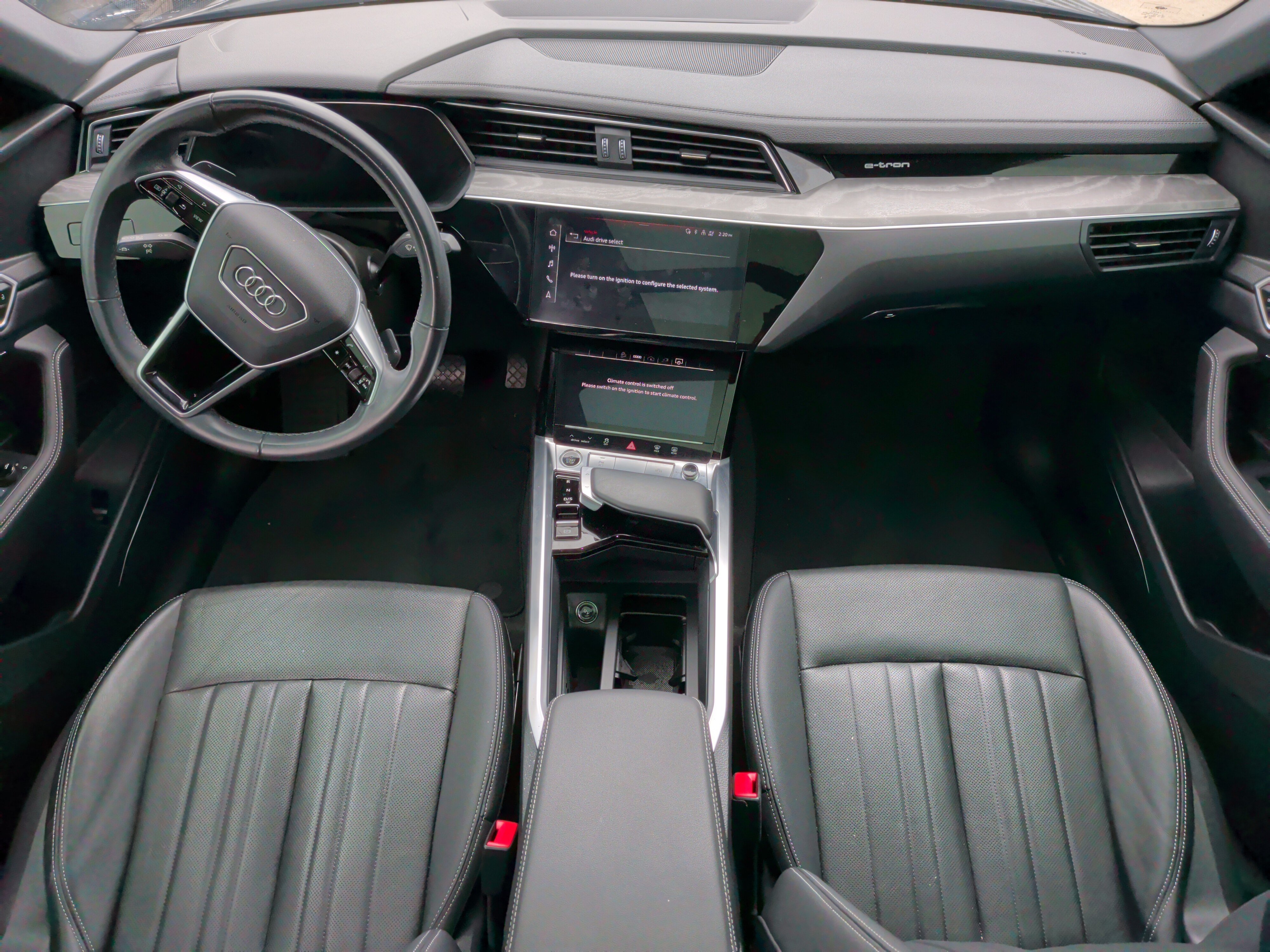 Used 2024 Audi Q8 e-tron Premium Plus AWD/4WD image 29