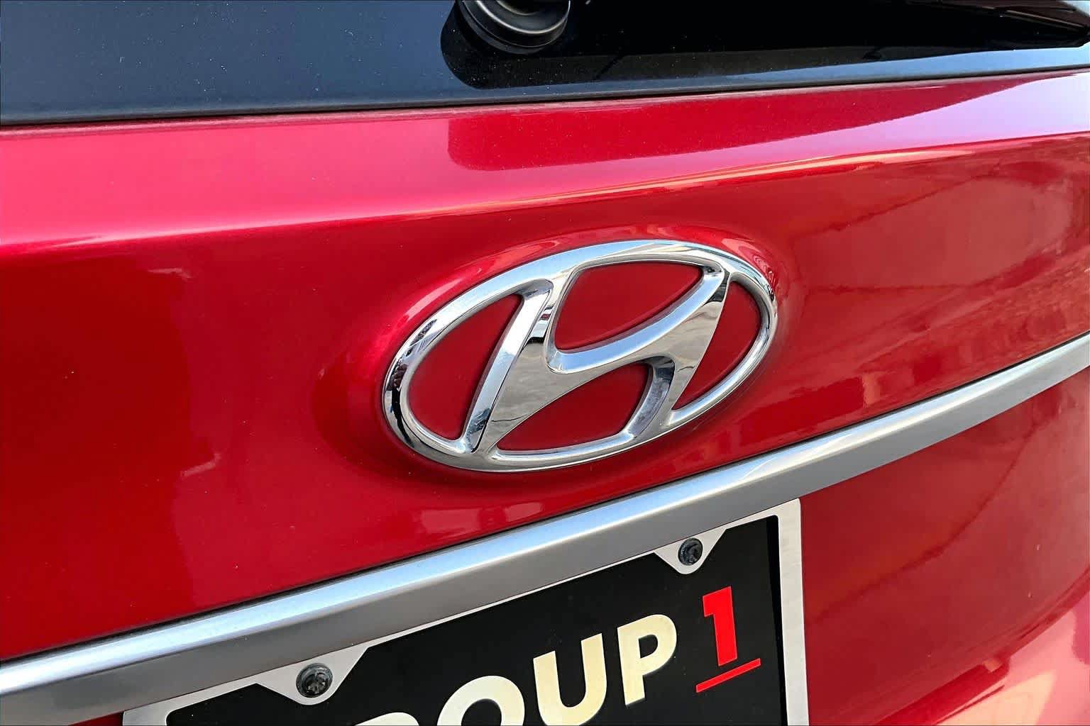 Used 2019 Hyundai Santa Fe SEL FWD image 10