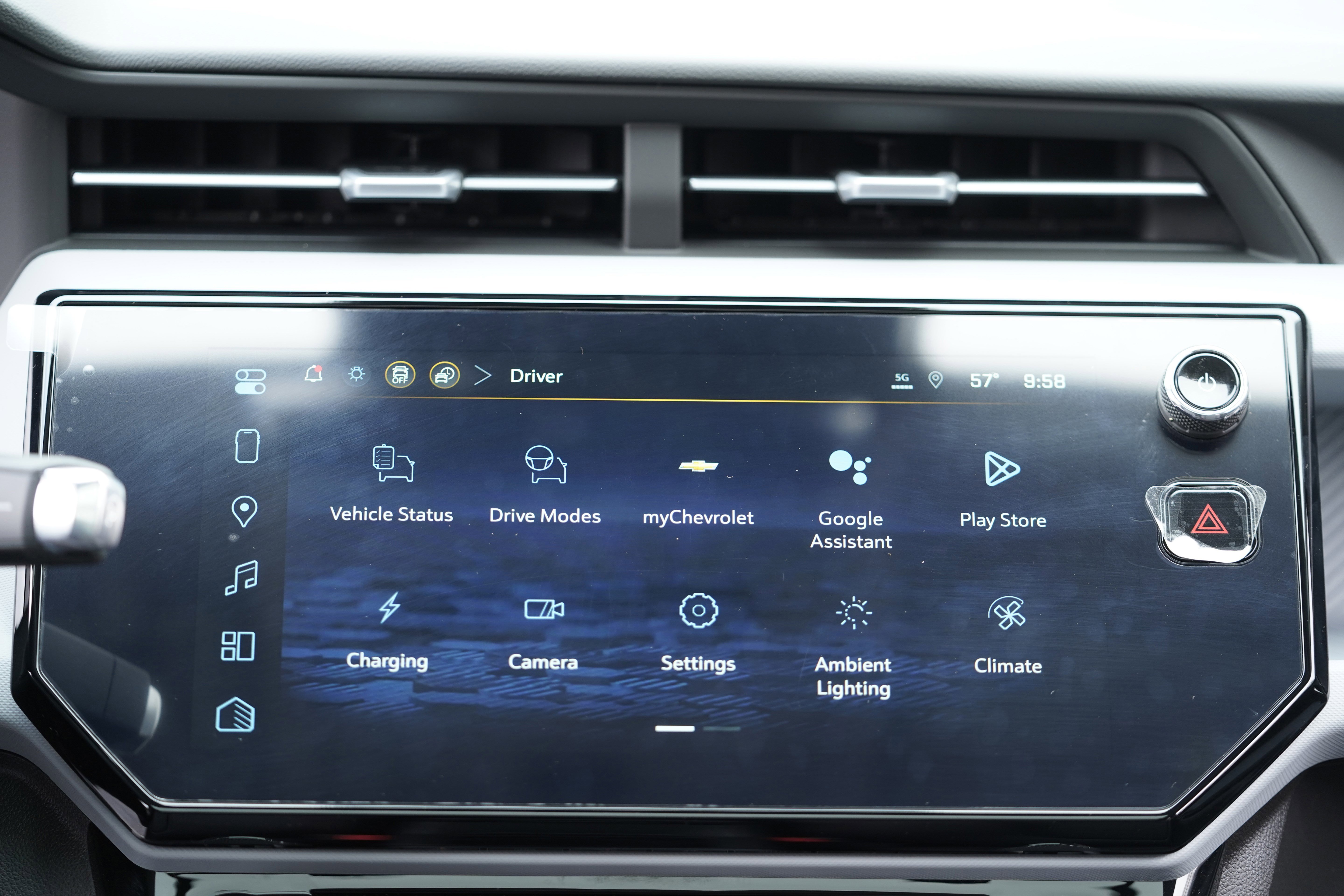 New 2027 Chevrolet Bolt RS w/ Technology Package image 24