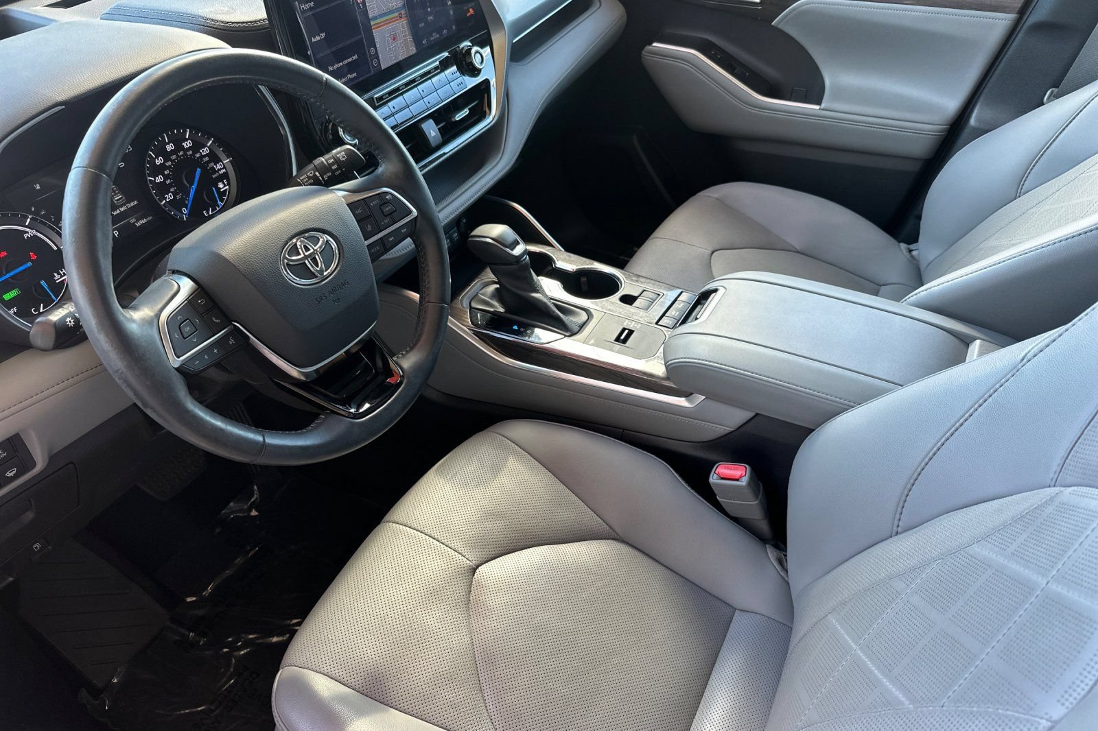 Certified 2021 Toyota Highlander Platinum AWD/4WD image 12