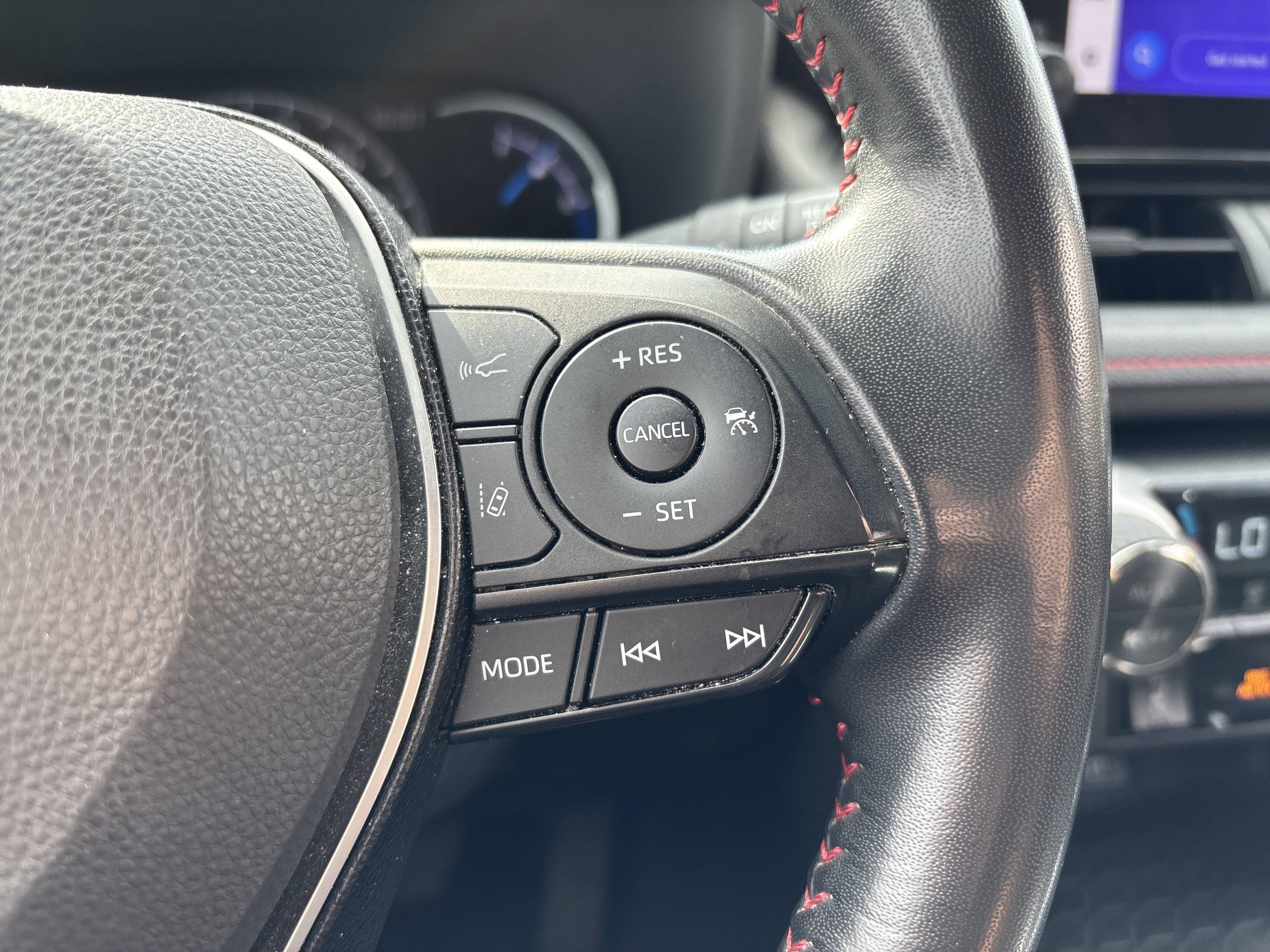 Used 2023 Toyota RAV4 SE AWD/4WD image 19