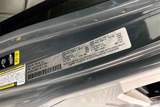 Used 2024 Jeep Gladiator Mojave w/ Technology Group image 33