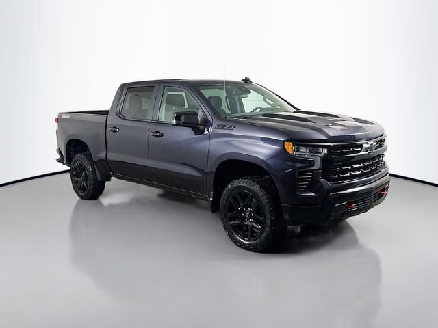Used 2024 Chevrolet Silverado 1500 LT Trail Boss w/ LPO, Dark Essentials Package AWD/4WD image 2