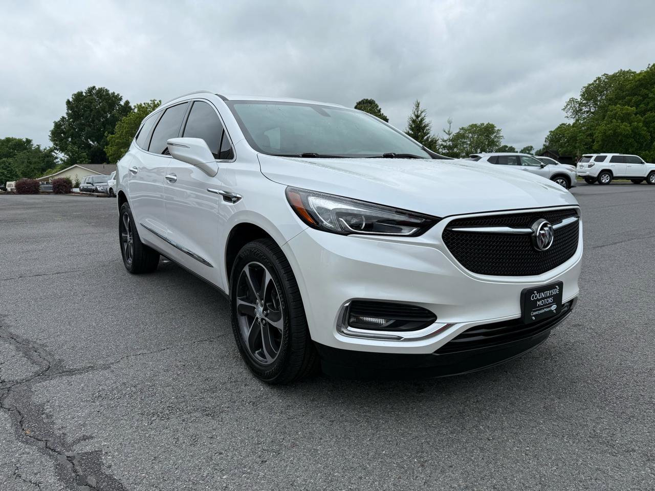 Used 2021 Buick Enclave Essence w/ Sport Touring Edition FWD image 8