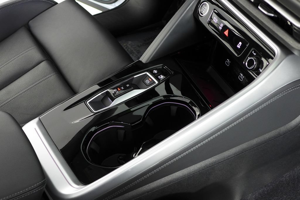 Used 2025 Audi Q5 Premium Plus w/ Premium Plus AWD/4WD image 15