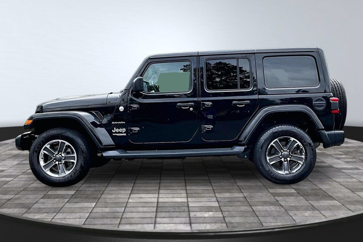 Used 2018 Jeep Wrangler Unlimited Sahara AWD/4WD image 4