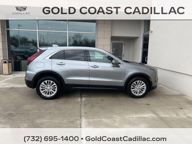 Certified 2024 Cadillac XT4 Luxury w/ Cold Weather Package image 4