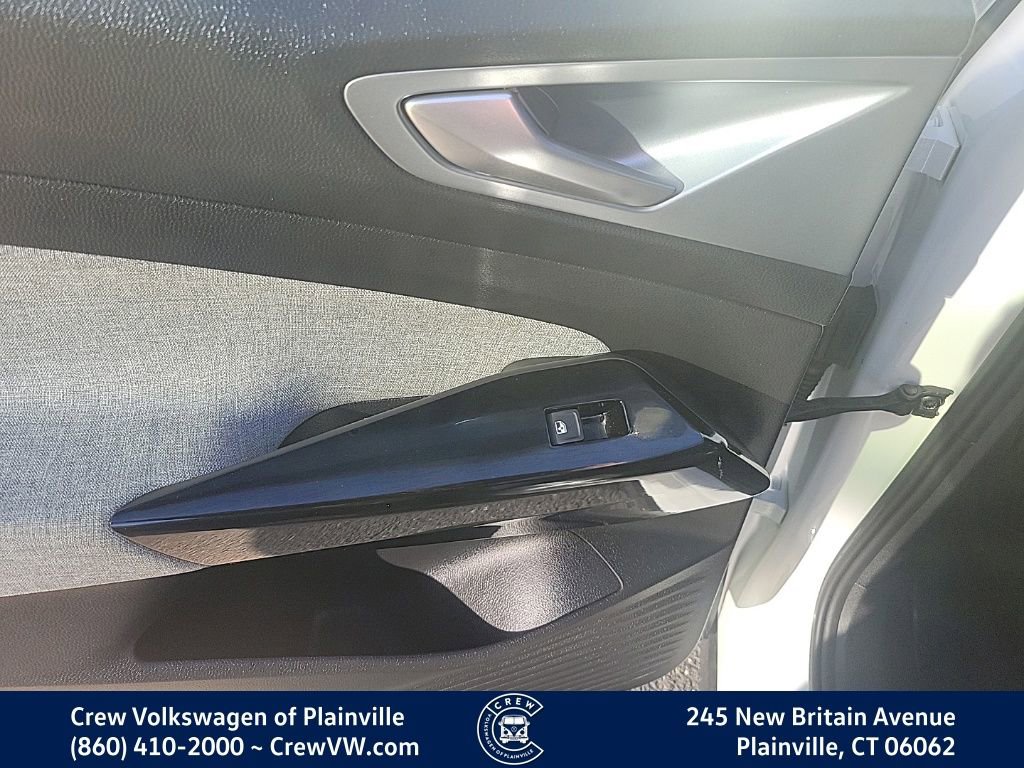 Certified 2023 Volkswagen ID.4 Pro image 46