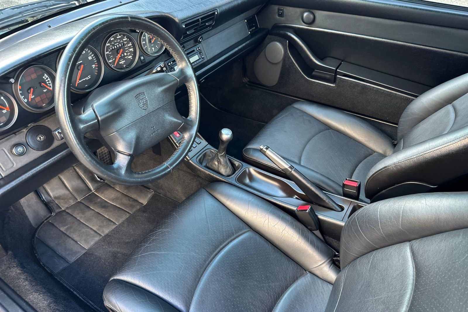 Used 1998 Porsche 911 Carrera S image 4